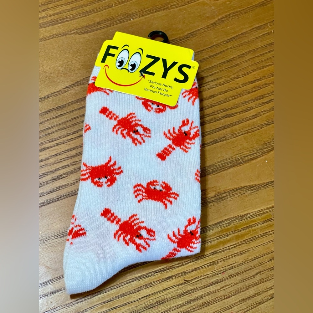 NWOT Foozy’s Women’s Crew Socks - Crabs Island Oasis - Novelty Socks - Fits 9-11